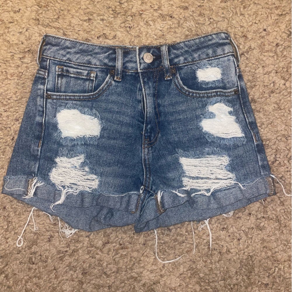 Pacsun distressed mom shorts size 24